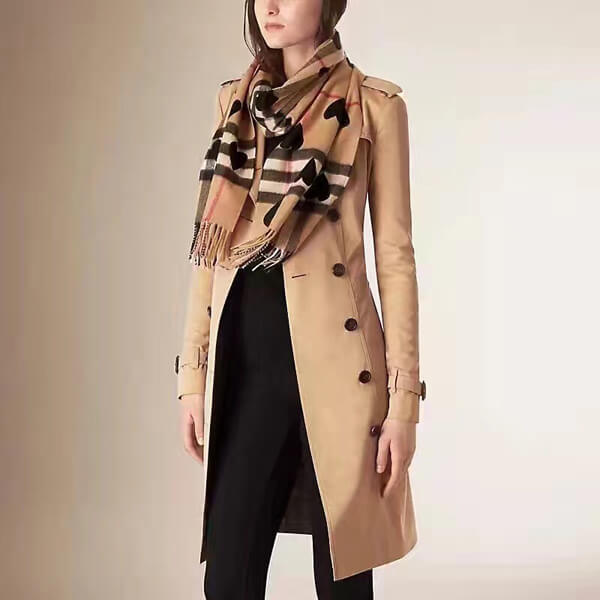 【小嶋陽菜愛用】2019Burberry バーバリー マフラーコピー チェック×ハート カシミヤストール